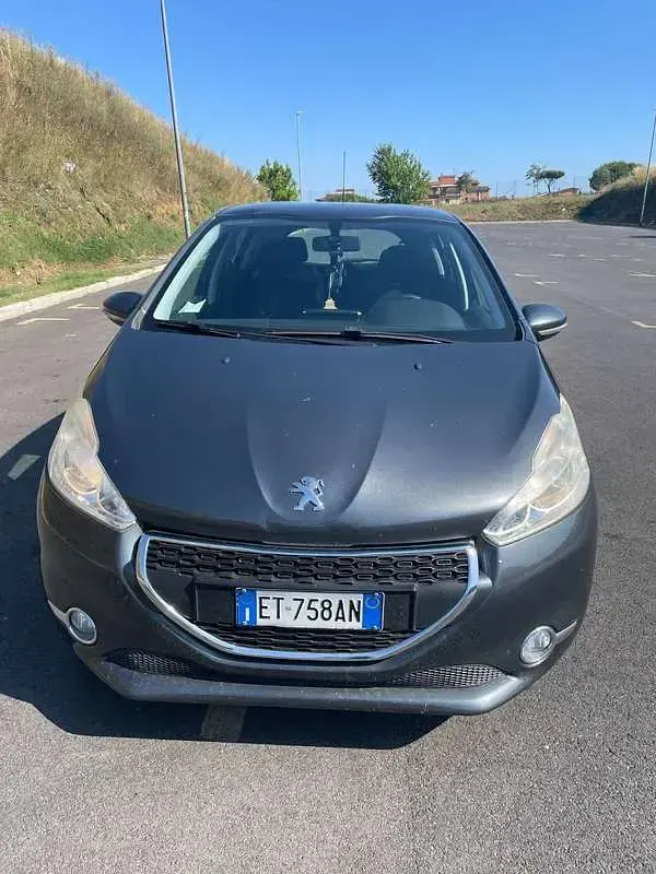 Usata Peugeot 208 Business-Line 68 CV (50 kW) 2013 Grigio Utilitaria