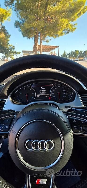 Usata Audi A8 250 CV (183 kW) 2012 Blu Berlina