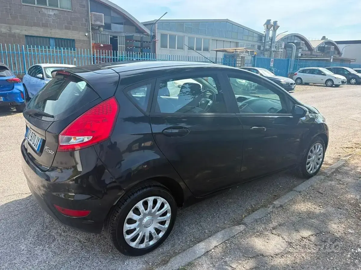 Usata Ford Fiesta Titanium 97 CV (71 kW) 2010 Berlina