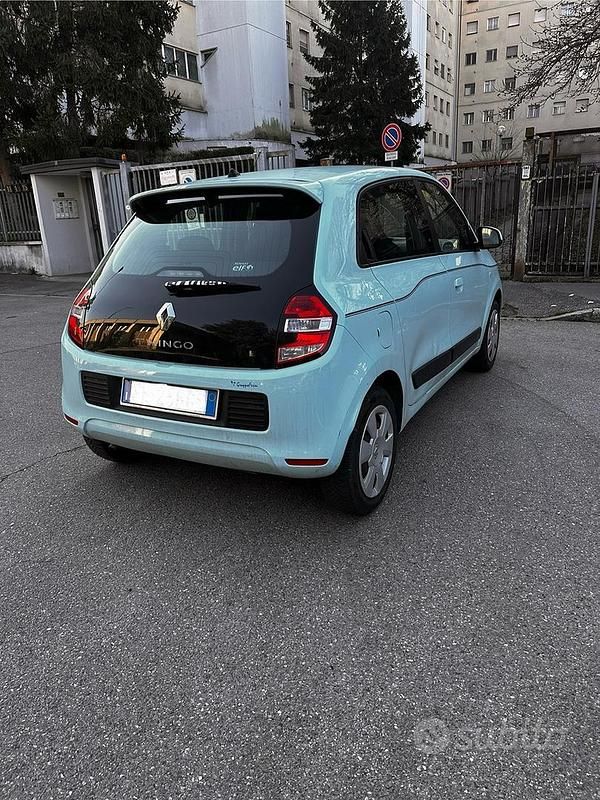 Usata Renault Twingo SE 69 CV (50 kW) 2016 Blu Utilitaria