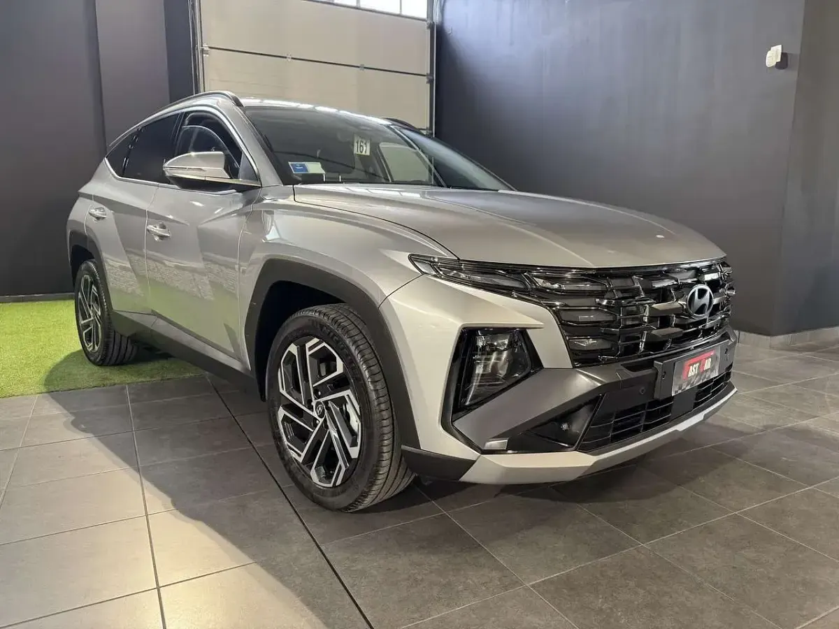 Nuova Hyundai Tucson 215 CV (158 kW) 2025 Argento SUV