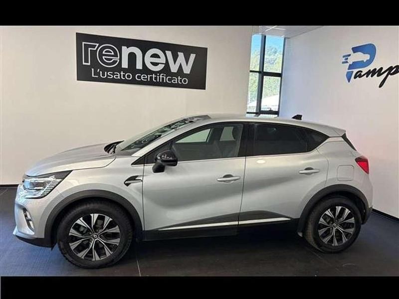 Usata Renault Captur Techno 160 CV (117 kW) 2022 Grigio chiaro SUV