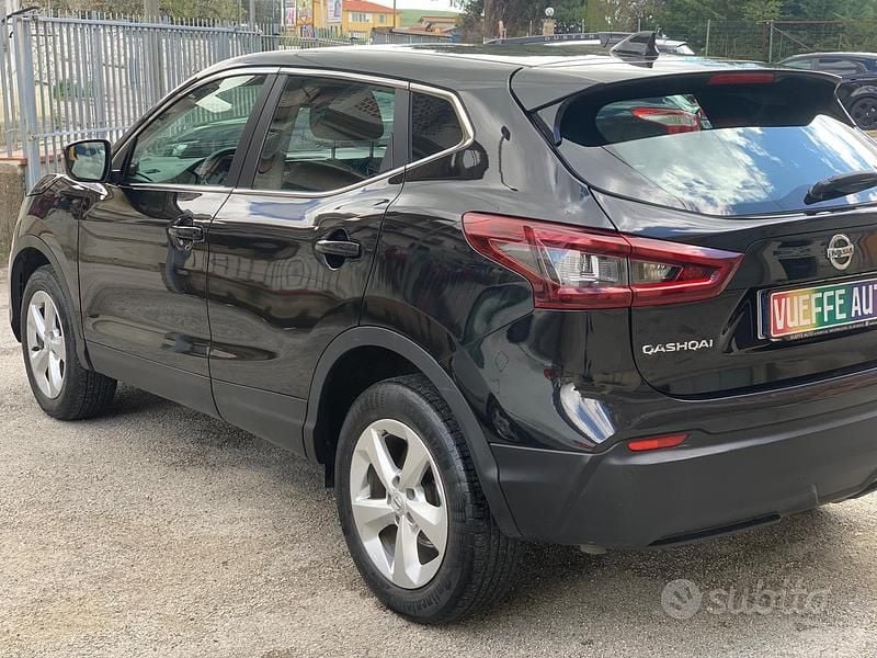 Usata Nissan Qashqai N-Connecta 115 CV (84 kW) 2021 Nero SUV