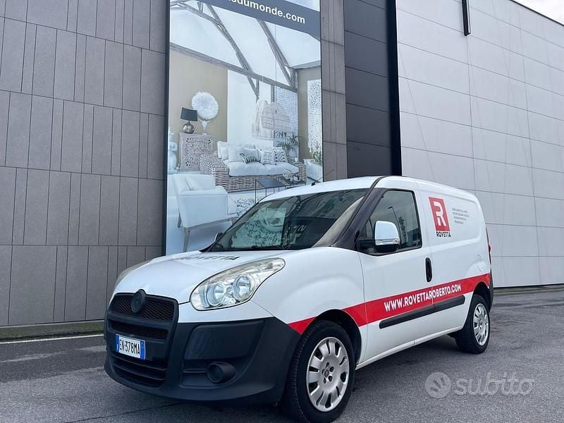 Occasion Fiat Doblò 120 ch (88 kW) 2012 Blanc Monospace