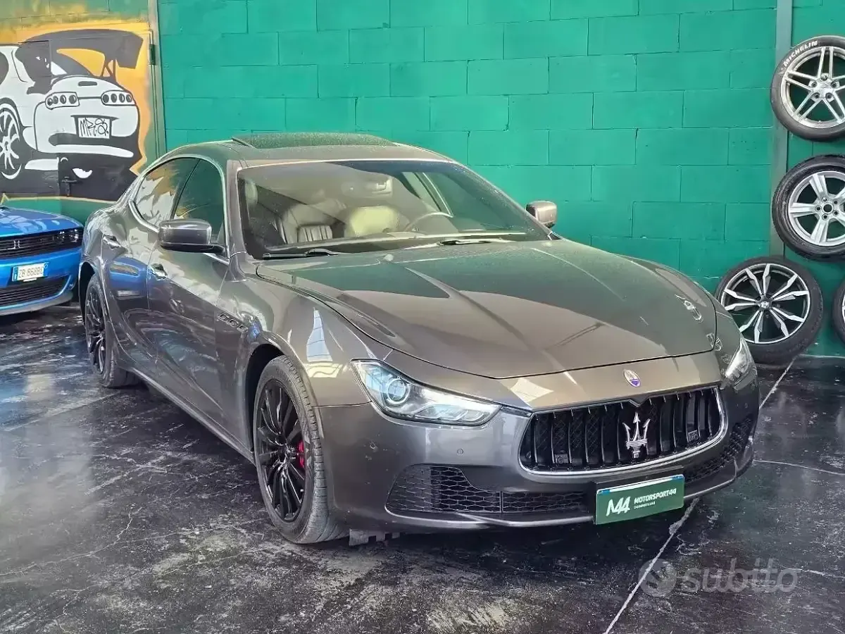 Usata Maserati Ghibli 275 CV (202 kW) 2014 Grigio Berlina