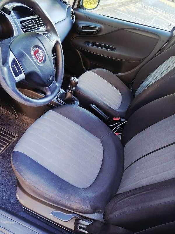 Usata Fiat Punto Easy 77 CV (56 kW) 2015 Utilitaria