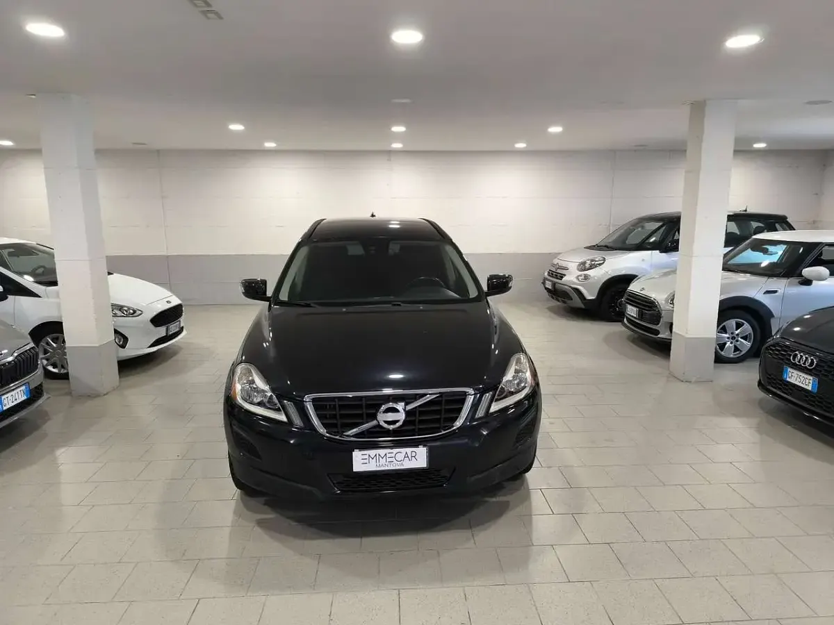 Usata Volvo XC60 Summum 163 CV (119 kW) 2011 Nero metallizzato SUV
