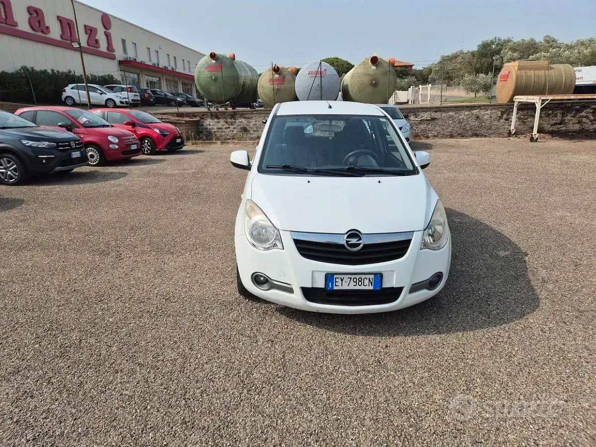 Usata Opel Agila 94 CV (69 kW) 2015 Bianco Monovolume