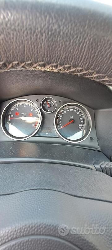 Usata Opel Astra GTC 120 CV (88 kW) 2006 Nero