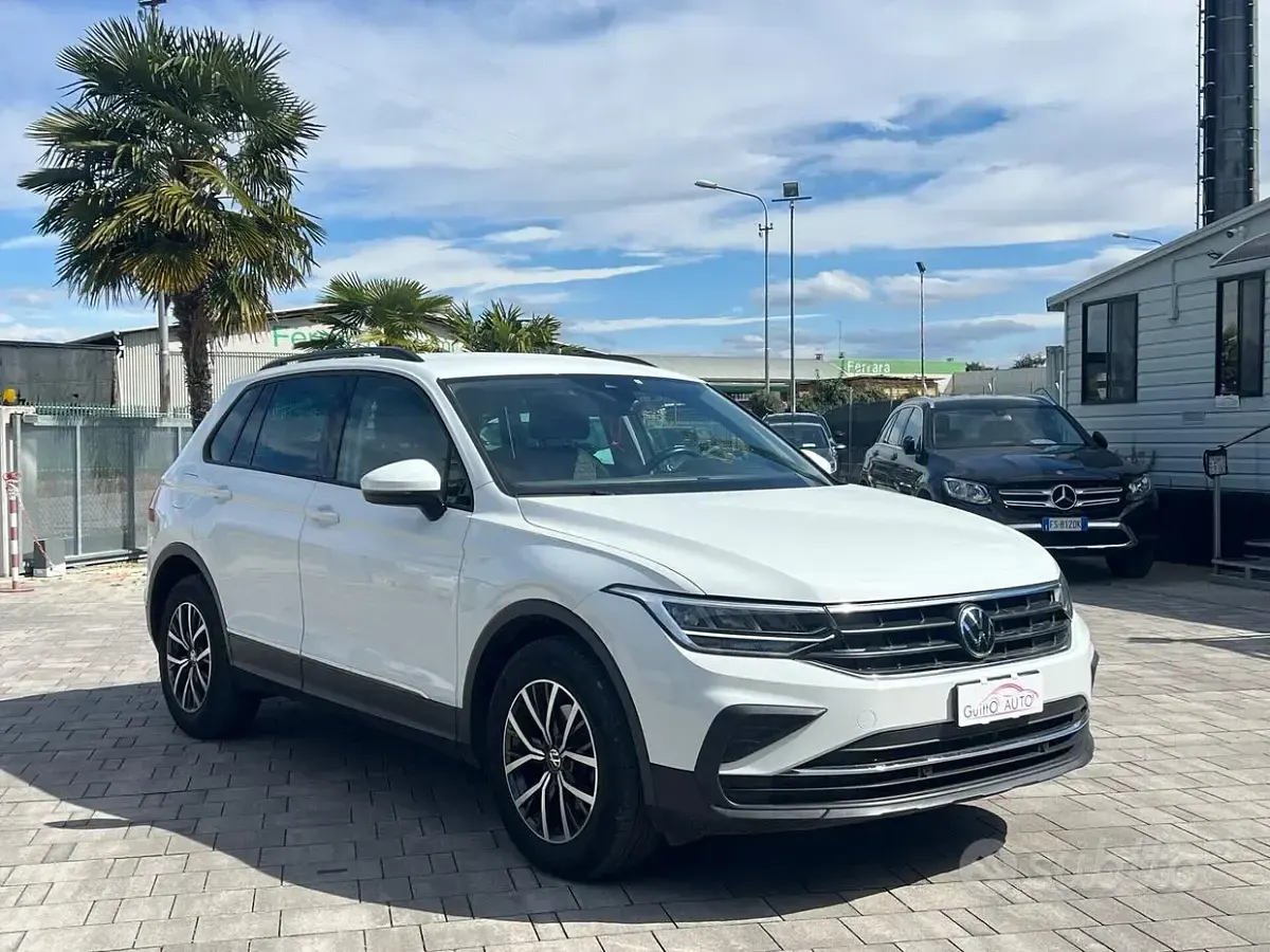 Usata VW Tiguan 150 CV (110 kW) 2023 Bianco SUV