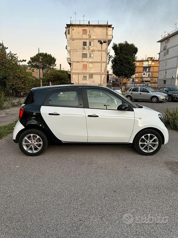 Usata Smart ForFour 71 CV (52 kW) 2018 Utilitaria