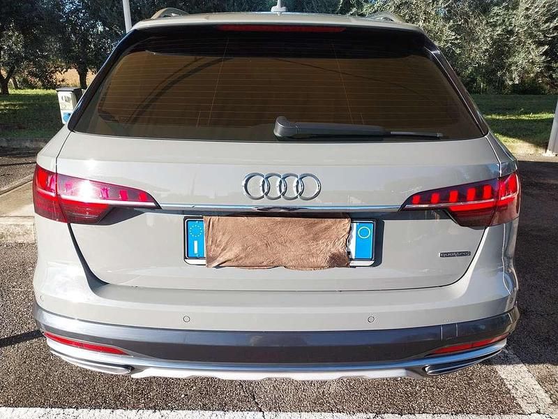 Usata Audi A4 Allroad Ambiente 190 CV (139 kW) 2020 Grigio Station wagon