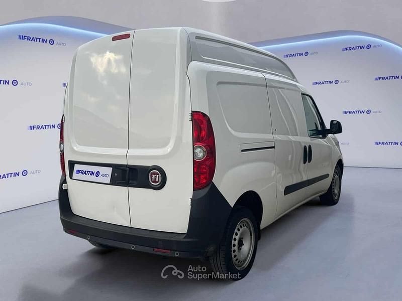 Usata Fiat Doblò Business 105 CV (77 kW) 2021 Bianco Monovolume