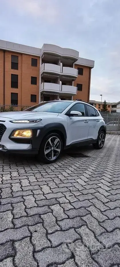 Usata Hyundai Kona 120 CV (88 kW) 2019 Bianco SUV