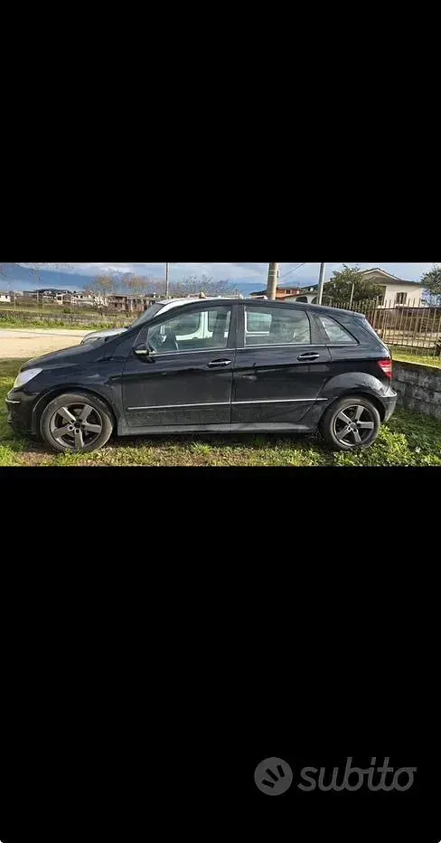 Usata Mercedes B200 140 CV (102 kW) 2006 Nero Monovolume
