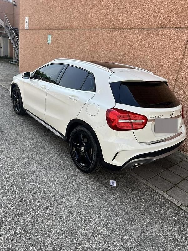 Usata Mercedes GLA200 136 CV (100 kW) 2015 SUV