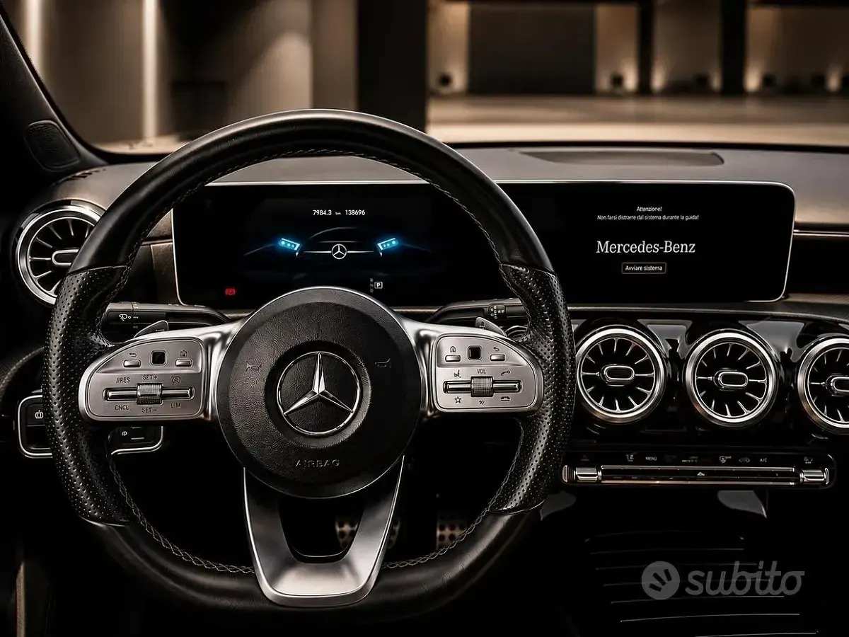 Usata Mercedes A200 AMG Line Premium Plus 150 CV (110 kW) 2020 Grigio Berlina