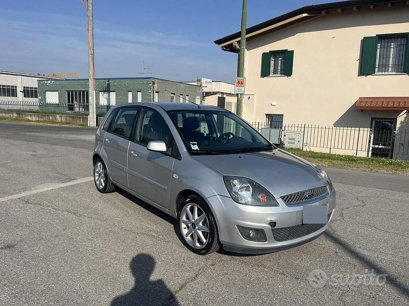 Usata Ford Fiesta 2007 Utilitaria