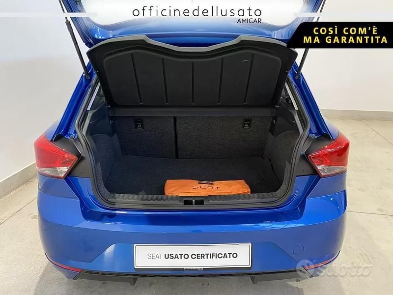 Usata Seat Ibiza Style 90 CV (66 kW) 2023 Blu zaffiro Utilitaria