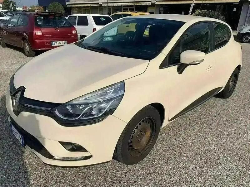 Usata Renault Clio IV Business 75 CV (55 kW) 2018 Beige Berlina