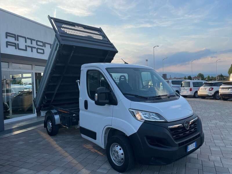 Usata Opel Movano 140 CV (102 kW) 2022 Bianco Furgone