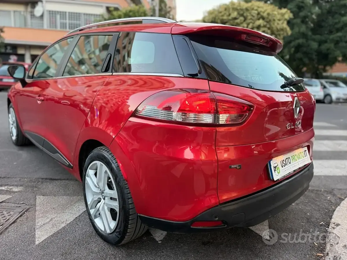 Usata Renault Clio 73 CV (53 kW) 2017 Rosso Station wagon