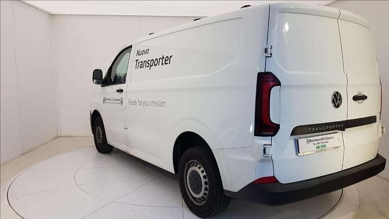 Usata VW T7 150 CV (110 kW) 2025 Bianco pastello Furgone