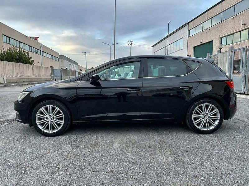 Usata Seat Leon ST XCELLENCE 116 CV (85 kW) 2017 Nero Station wagon