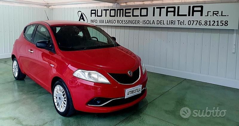 Usata Lancia Ypsilon 95 CV (69 kW) 2017 Rosso Utilitaria