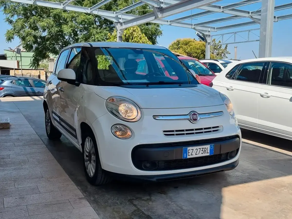 Usata Fiat 500L Lounge 84 CV (61 kW) 2015 Bianco Monovolume
