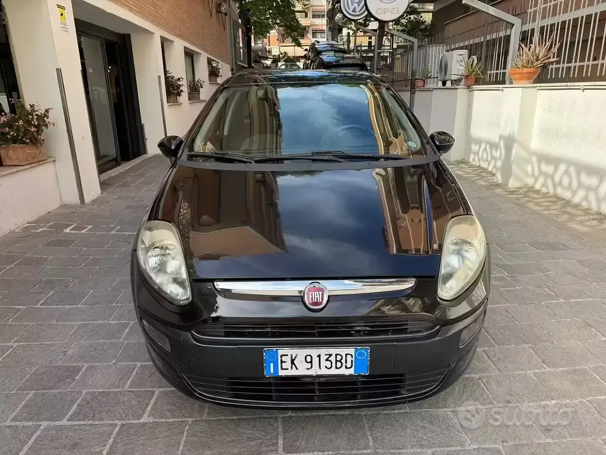 Usata Fiat Punto Evo Dynamic 70 CV (51 kW) 2011 Nero Utilitaria