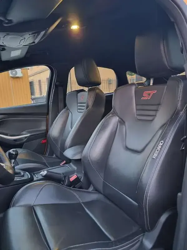 Usata Ford Focus ST 250 CV (183 kW) 2017 Berlina