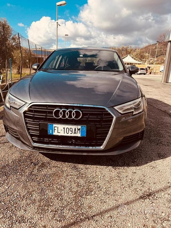 Usata Audi A3 2017 Grigio Berlina
