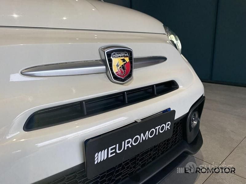 Gebraucht Abarth 595 145 PS (106 kW) 2022 Weiß Limousine