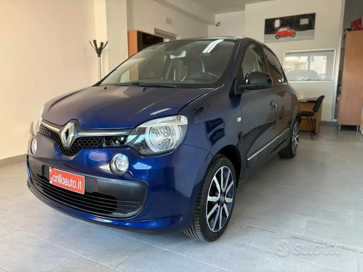 Usata Renault Twingo 90 CV (66 kW) 2016 Viola Utilitaria