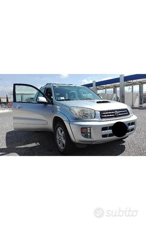 Usata Toyota RAV4 116 CV (85 kW) 2003 Grigio SUV