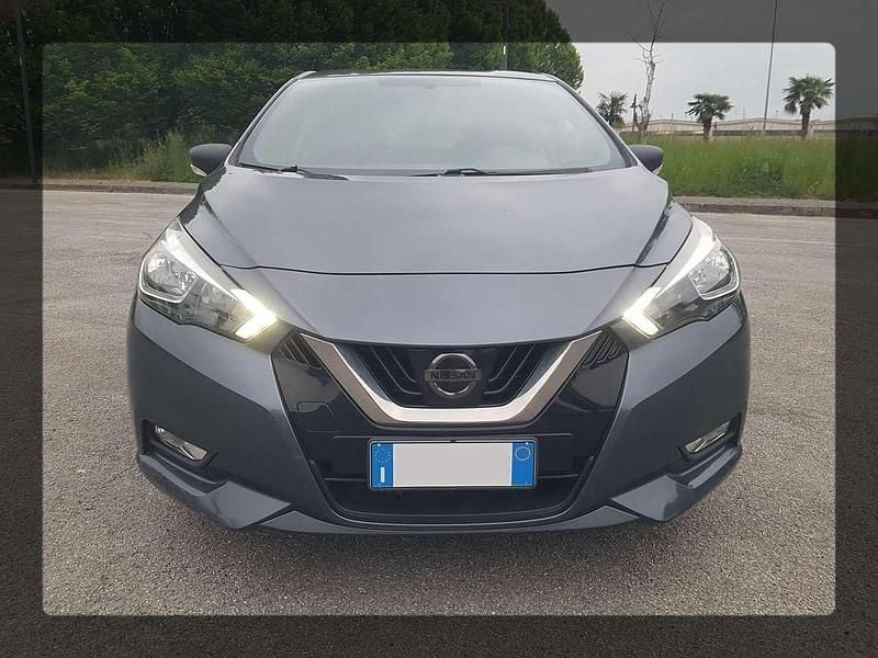 Usado Nissan Micra Visia+ 71 HP (52 kW) 2018 Cinzento Citadino