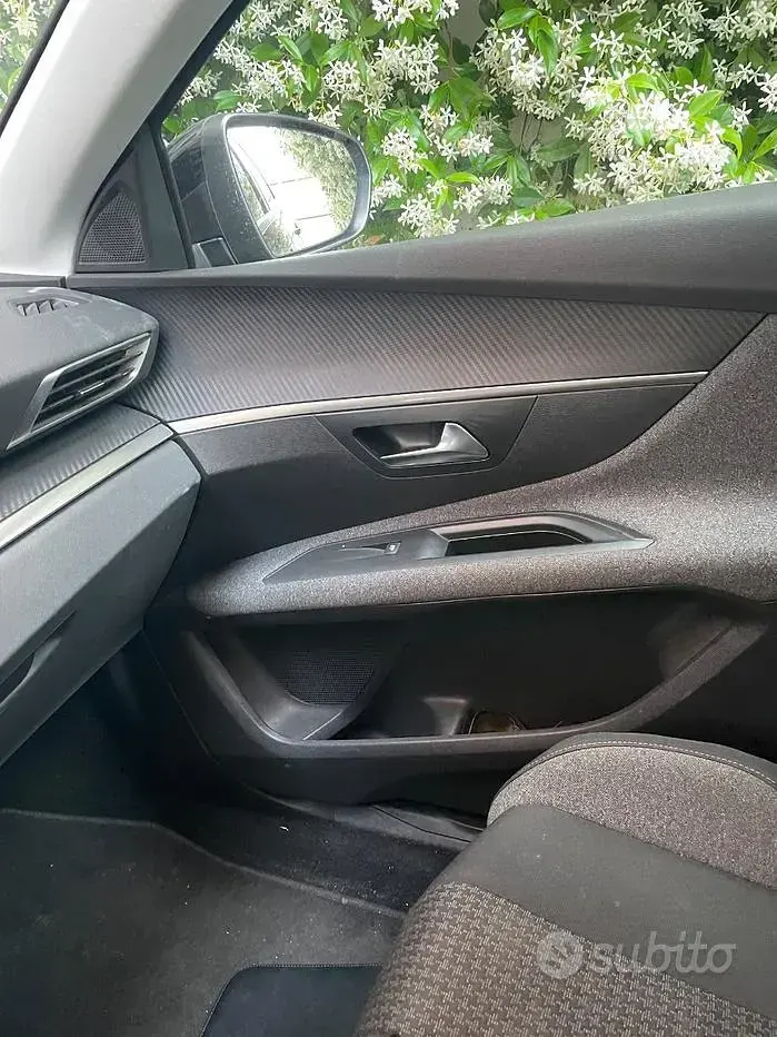 Usata Peugeot 3008 131 CV (96 kW) 2019 Nero SUV
