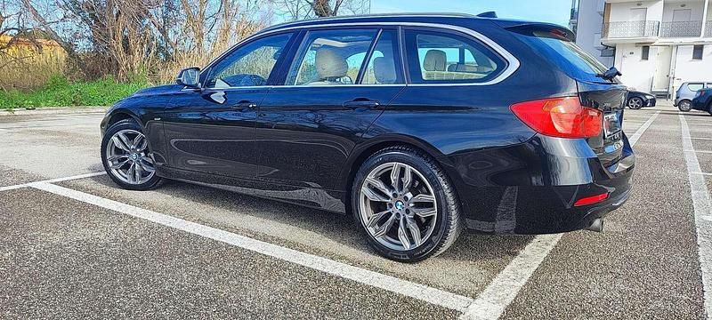 Usata BMW 320 Luxury Line 184 CV (135 kW) 2015 Station wagon