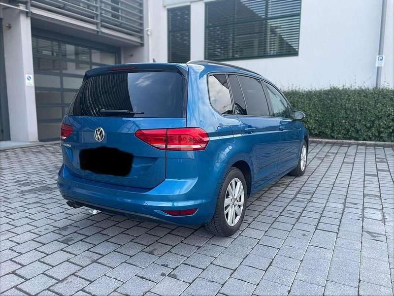 Gebraucht VW Touran Business 150 PS (110 kW) 2020 Blau Van / Kleinbus