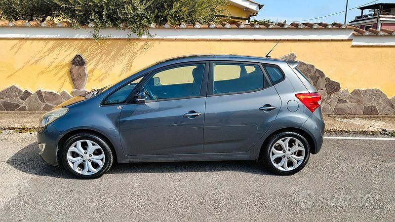 Usata Hyundai ix20 Style 90 CV (66 kW) 2011 Grigio Utilitaria