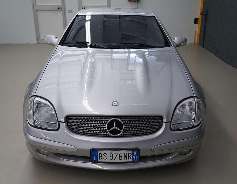 Usata Mercedes SLK230 197 CV (144 kW) 2001 Argento Cabrio