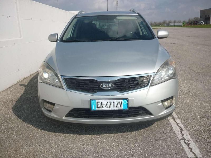 Usata Kia Ceed EX 116 CV (85 kW) 2010 Argento Utilitaria