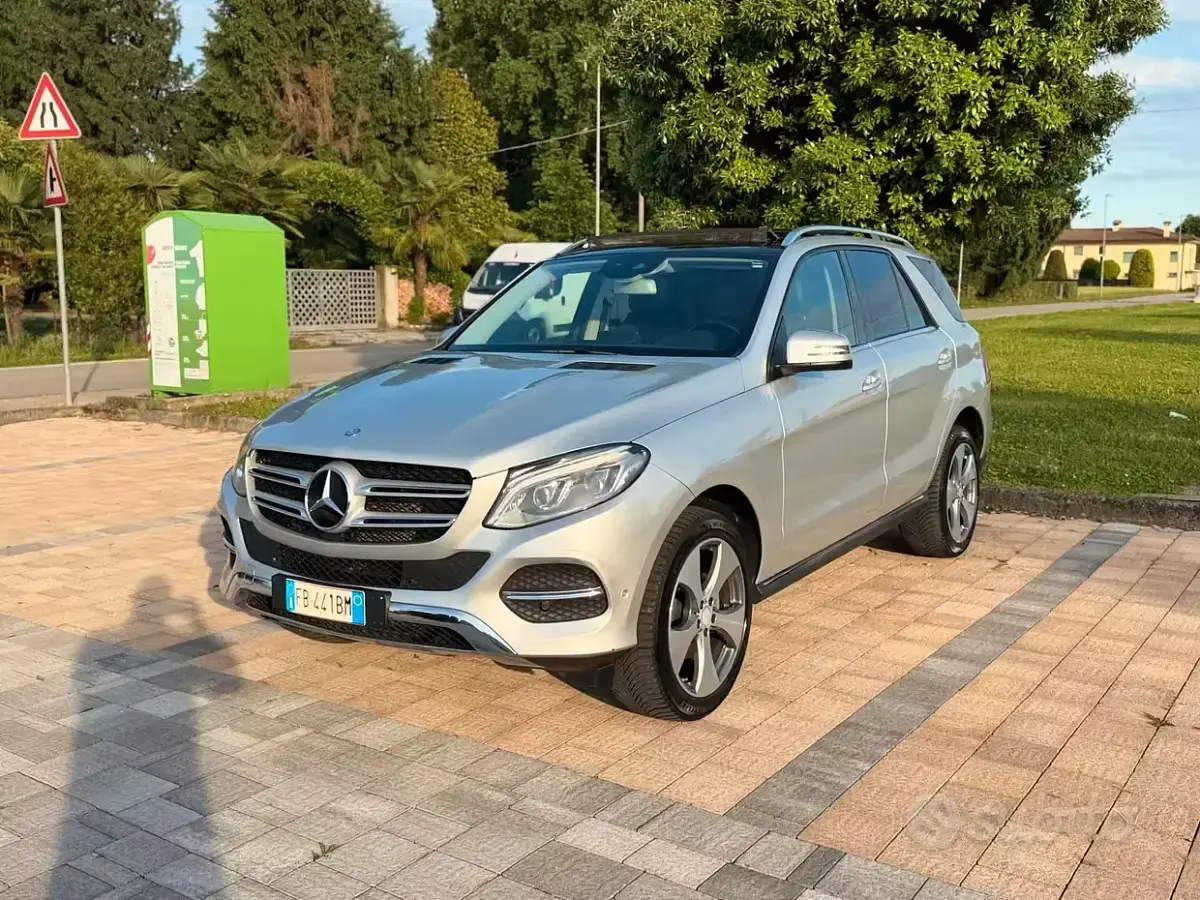 Usata Mercedes GLE250 204 CV (150 kW) 2015 Grigio SUV