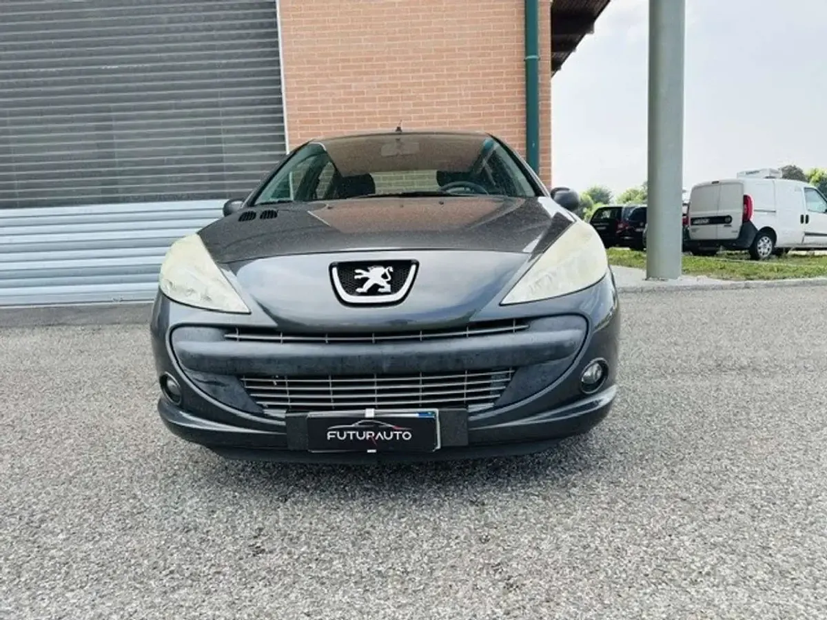 Usata Peugeot 206 60 CV (44 kW) 2011 Grigio Berlina