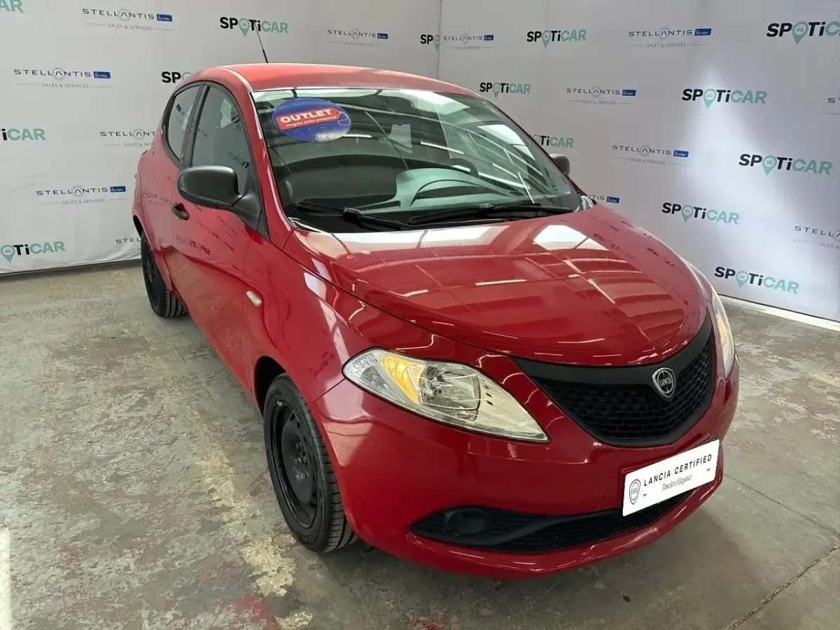 Gebraucht Lancia Ypsilon 69 PS (50 kW) 2019 Rot Kleinwagen