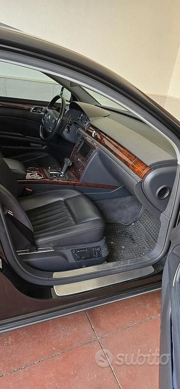 Usata VW Phaeton 224 CV (164 kW) 2008 Nero Berlina