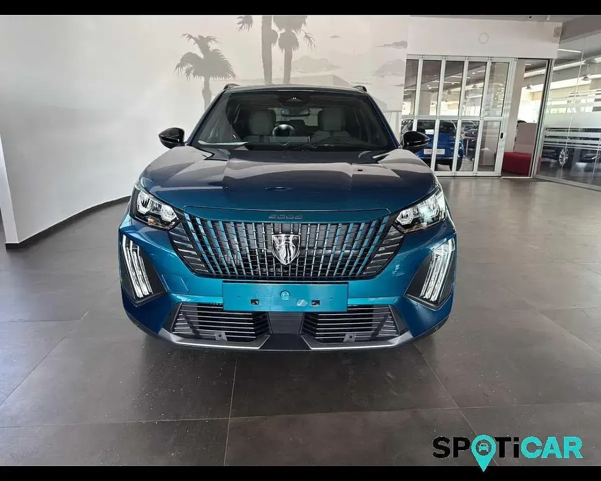 Usata Peugeot 2008 Allure 101 CV (74 kW) 2025 Blu/azzurro SUV