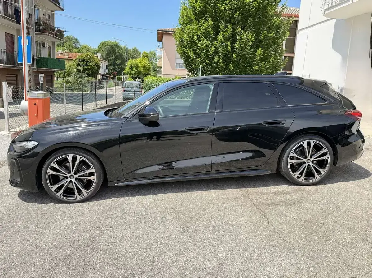 Usata Audi A5 S-Line 204 CV (150 kW) 2025 Nero Station wagon
