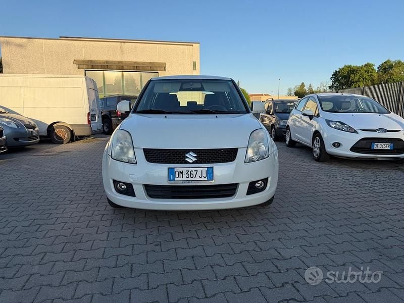 Usata Suzuki Swift GL 92 CV (67 kW) 2008 Bianco Utilitaria